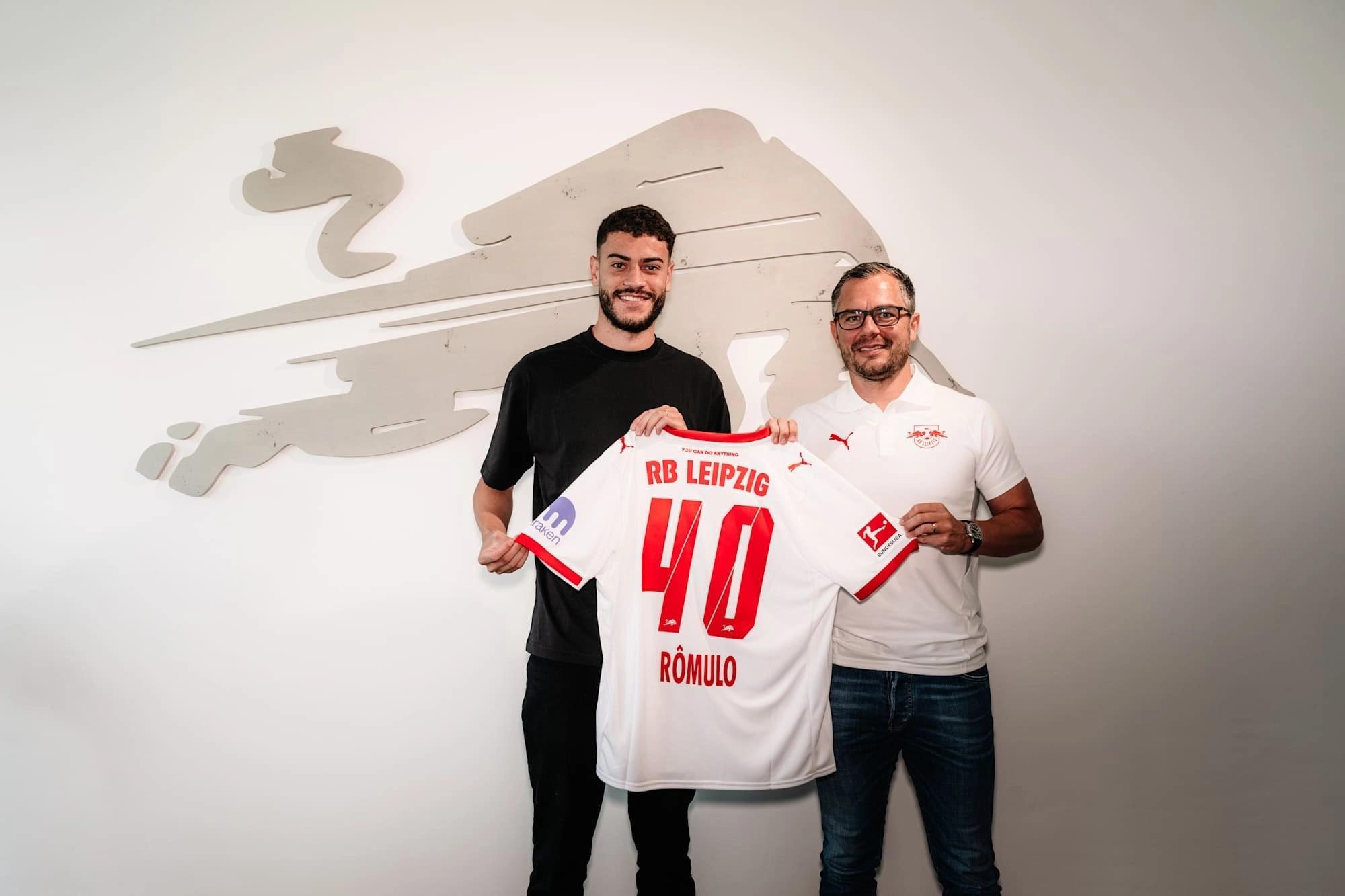 官方：莱比锡签下巴西前锋罗慕洛；据悉转会费总价2500万欧