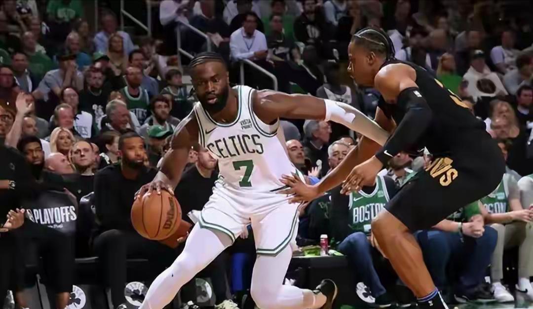 开云注册-NBA常规赛凯尔特人主场114-98战胜76人 马克西空砍33分