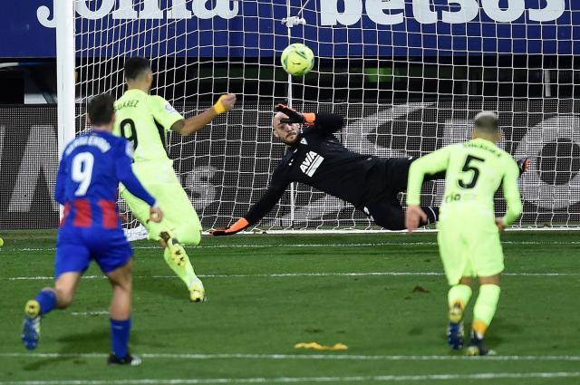 开云平台-【西甲】埃瓦尔门将破门 苏牙梅开 马竞2比1逆转